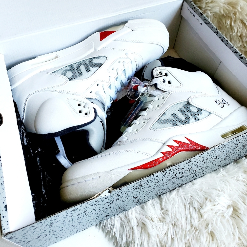 Jordan 5 White Retro Supreme's - Picture 4 of 10